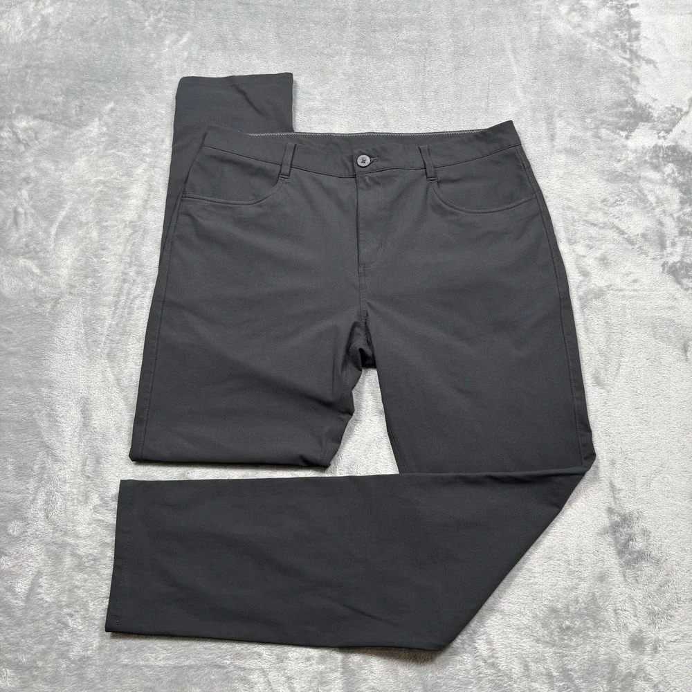 Vuori Meta Pants Mens 34x31 Black Performance Stretch Golf Travel V430